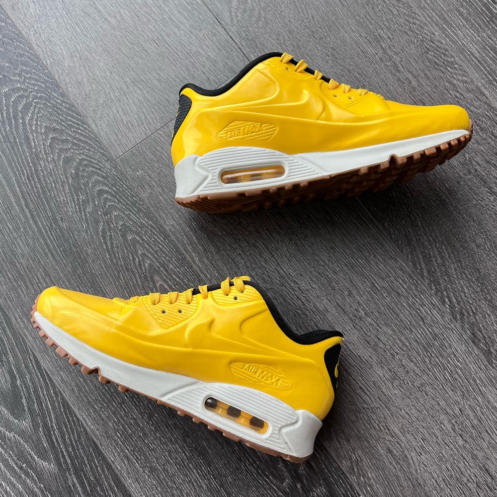 Nike - Men’s Varsity Maize Air Max 90 VT